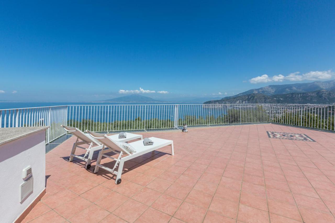 Вілла La Terrazza Sul Golfo Сорренто Екстер'єр фото