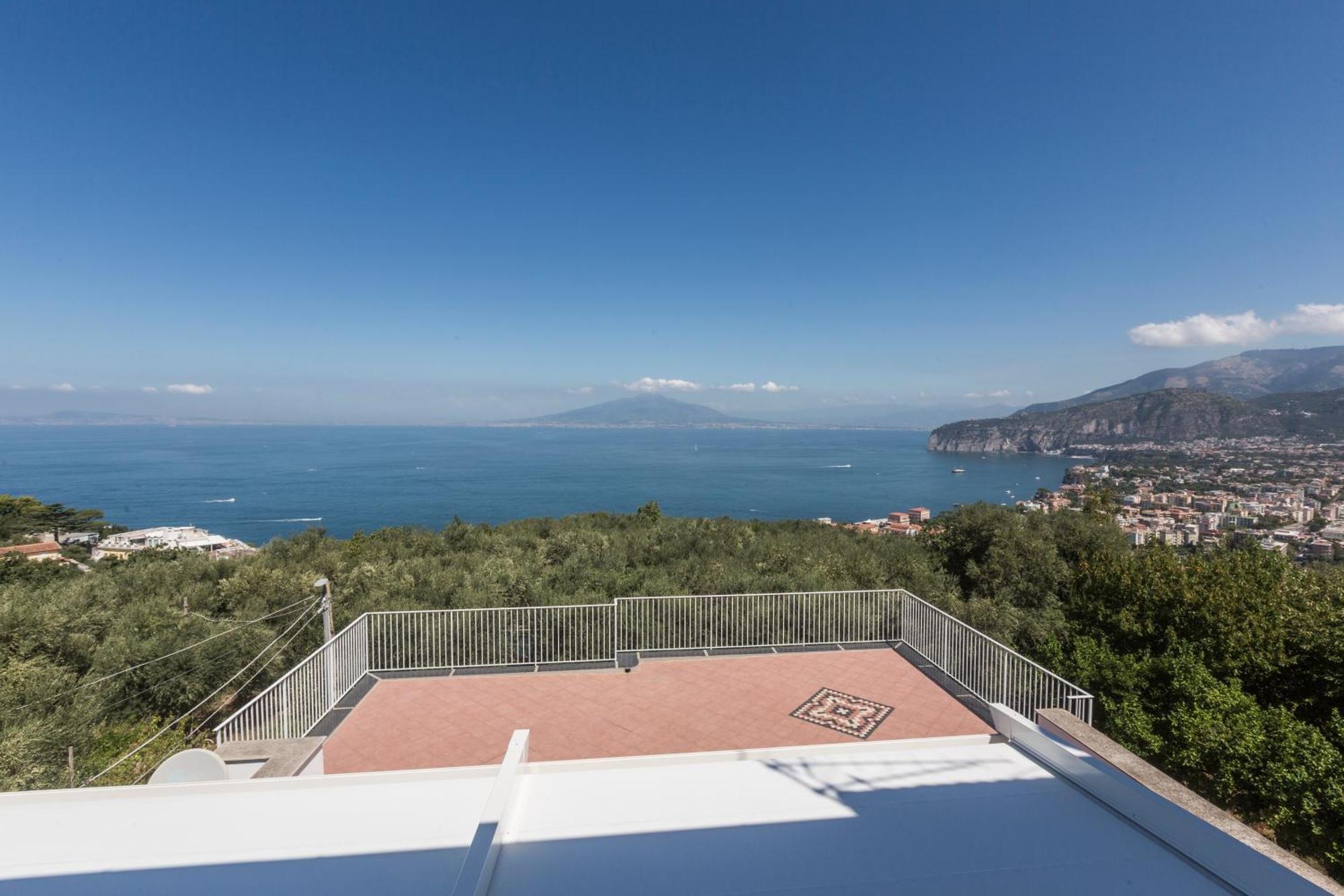 Вілла La Terrazza Sul Golfo Сорренто Екстер'єр фото